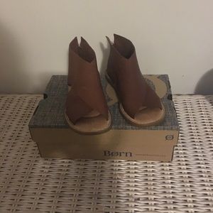 Born IWA Leather Sandals